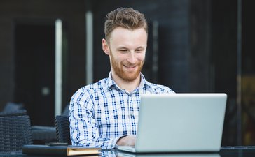 V srpnu rostla návštěvnost společenských webů