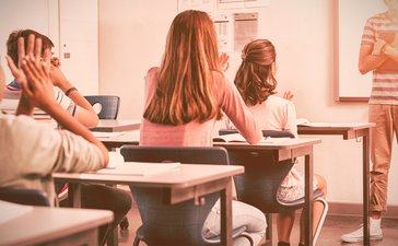 Back to school. Polish students activity on the Internet and other media